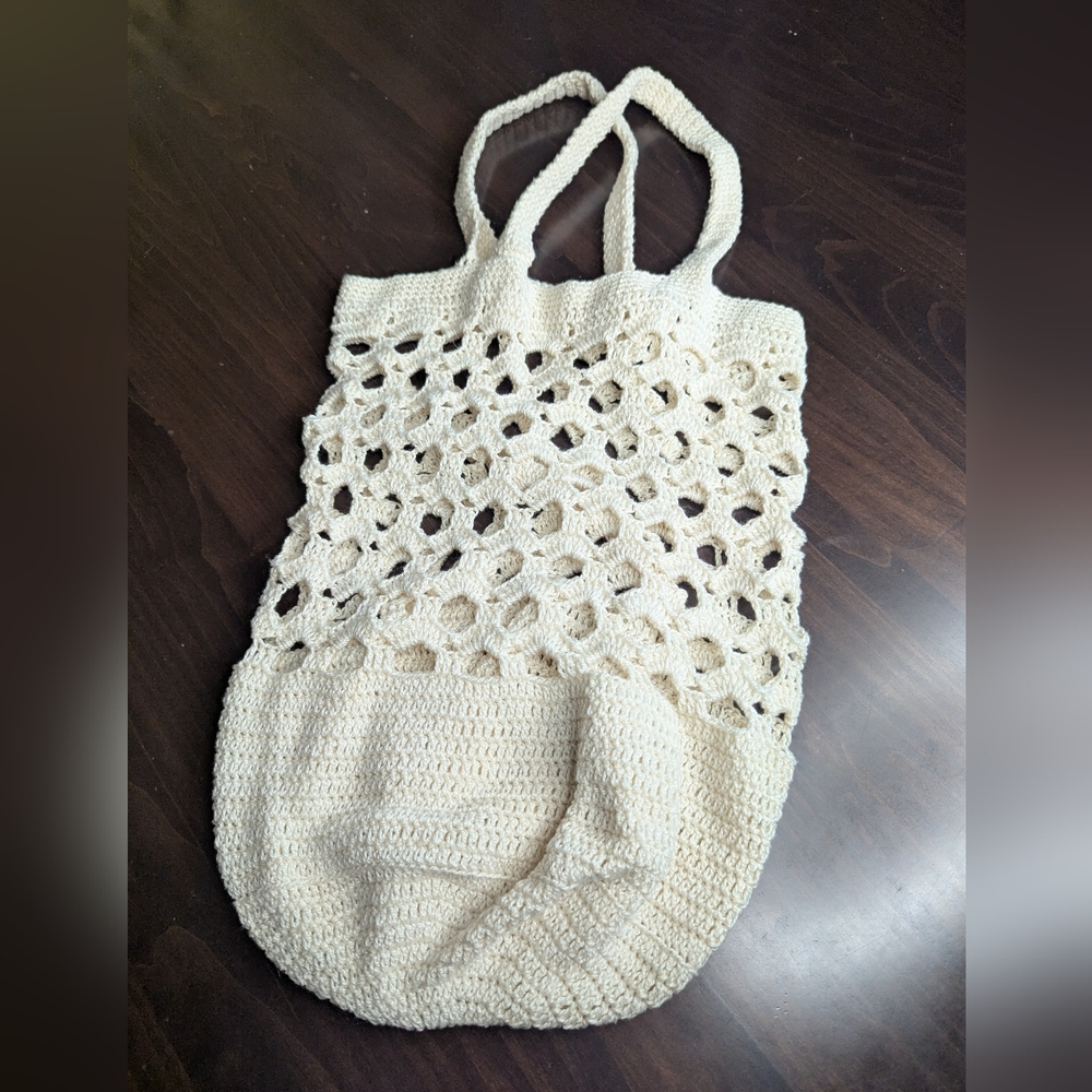 Source Unknown Vintage Cream Crochet Satchel